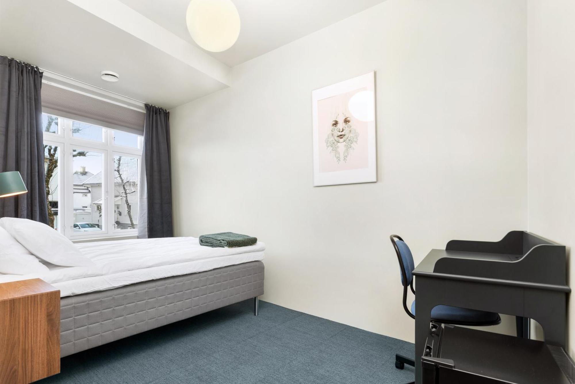 Central Guest House - Bedroom With Private Bathroom Stavanger Room photo
